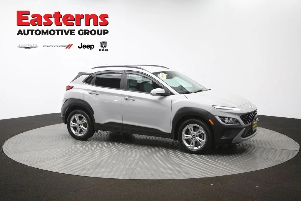 Used 2022 Silver Hyundai SEL image 47