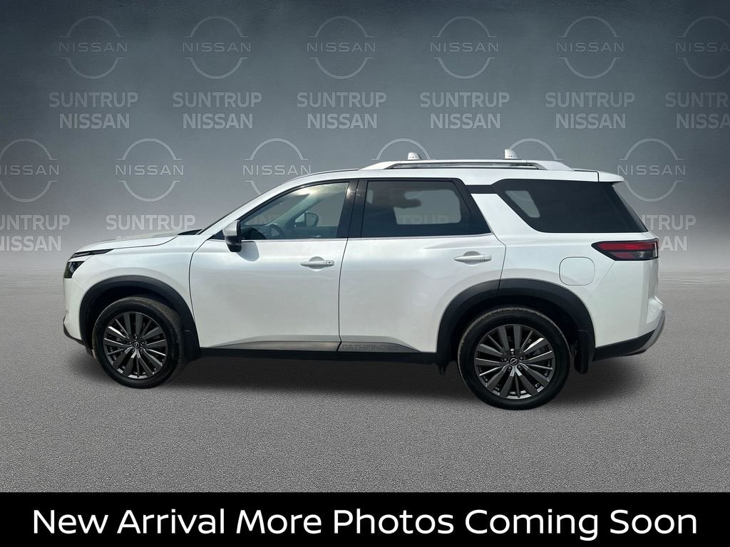 Certified Used 2025 White Nissan SL image 3