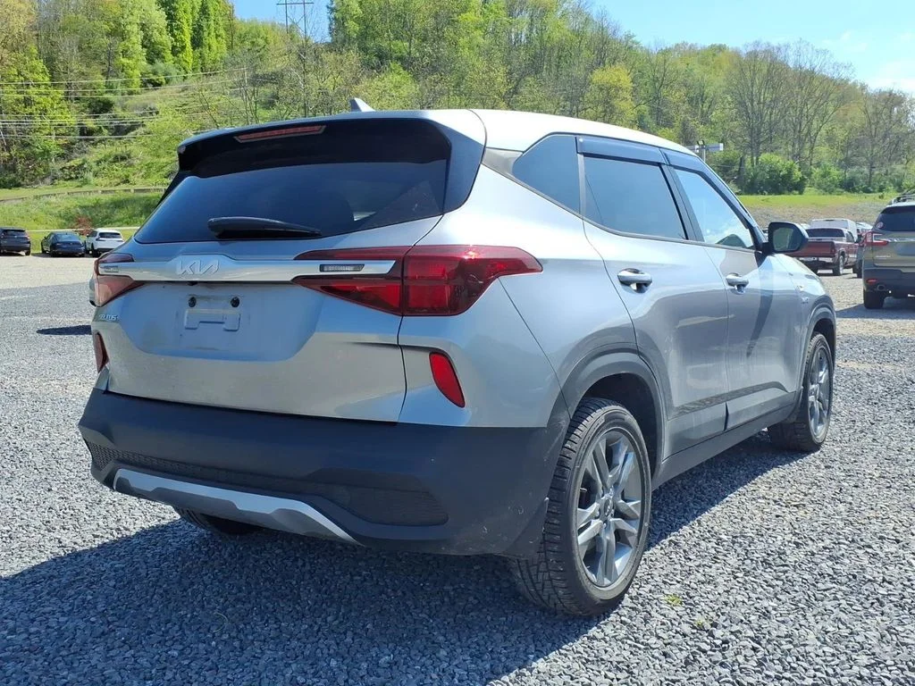 Used 2022 Gray Kia LX image 7