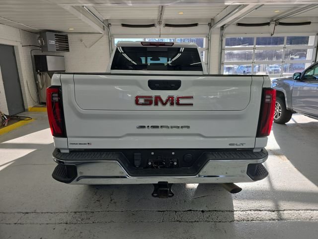 Used 2024 White GMC SLT image 4