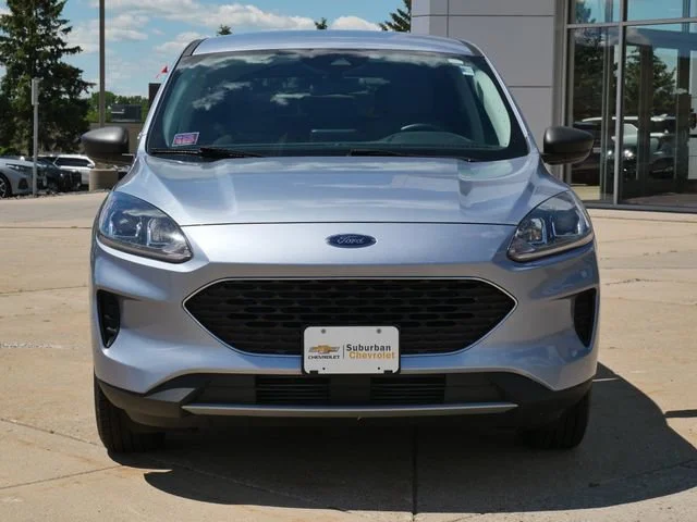Used 2022 Ford Escape SE with VIN 1FMCU9G63NUA32940 for sale in Eden Prairie, Minnesota