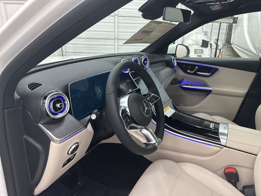 Used 2026 White Mercedes-Benz GLC 300 image 9