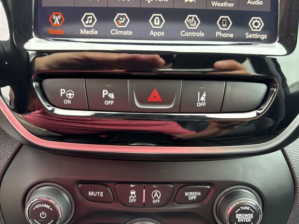 Used 2019 Black Jeep Limited image 39