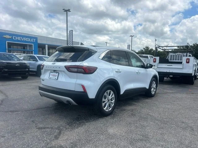 Used 2024 White Ford Active image 3