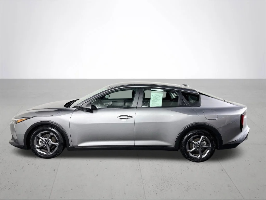 Used 2025 Gray Kia LXS image 9