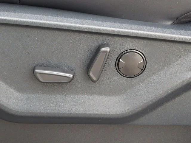 New 2026 White Ford Tremor image 20