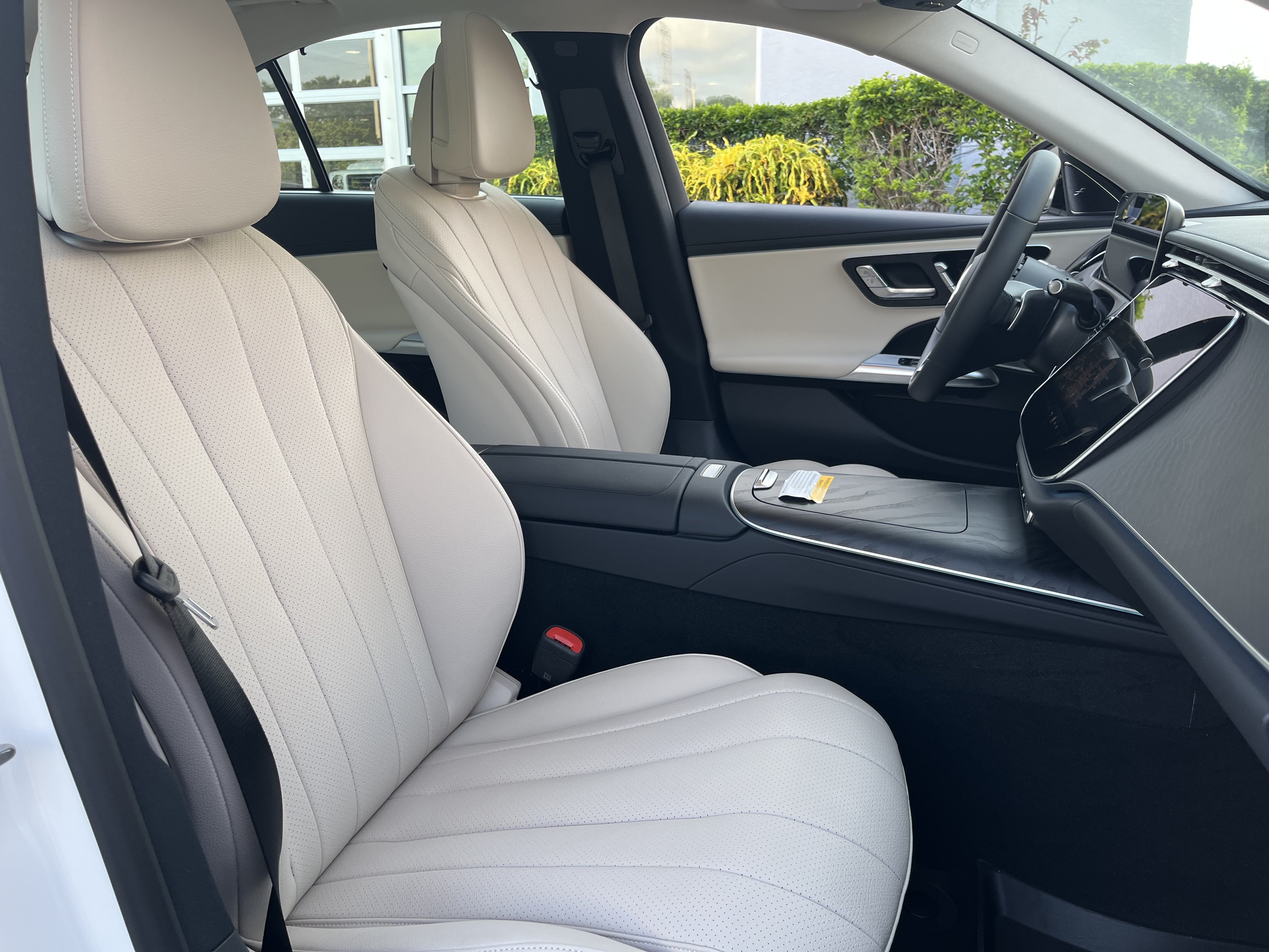 New 2027 Polar White Mercedes-Benz E 350 image 47