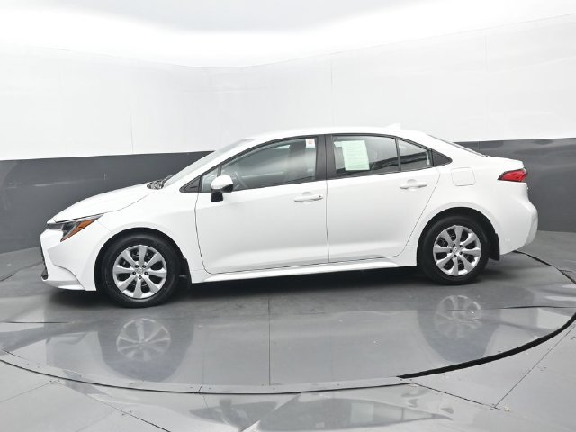 Used 2025 Ice Cap Toyota LE image 22