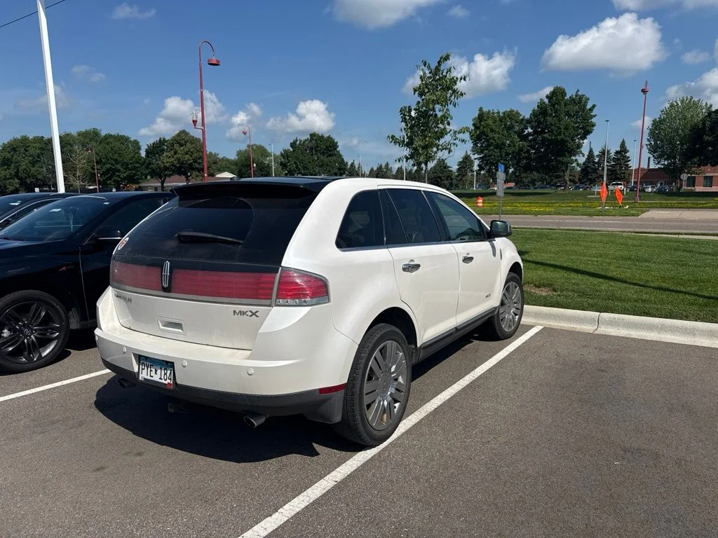 Used 2009  Lincoln Base image 6