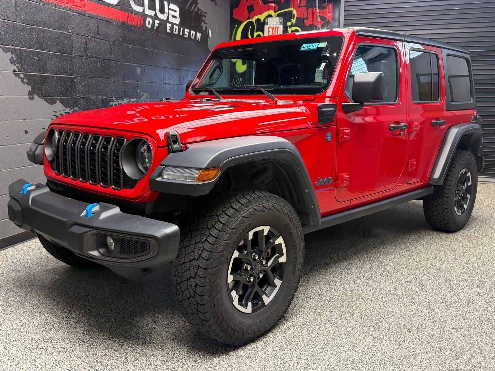 Used 2024 Firecracker Red Clear Coat (prc) Jeep Rubicon 4xe image 3