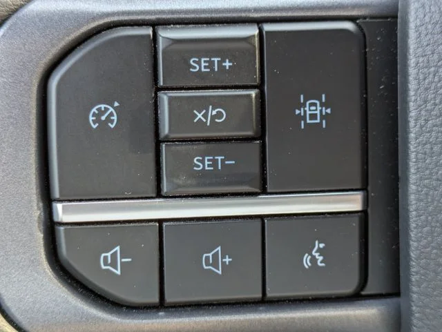 New 2026 Oxford White Ford XLT image 23