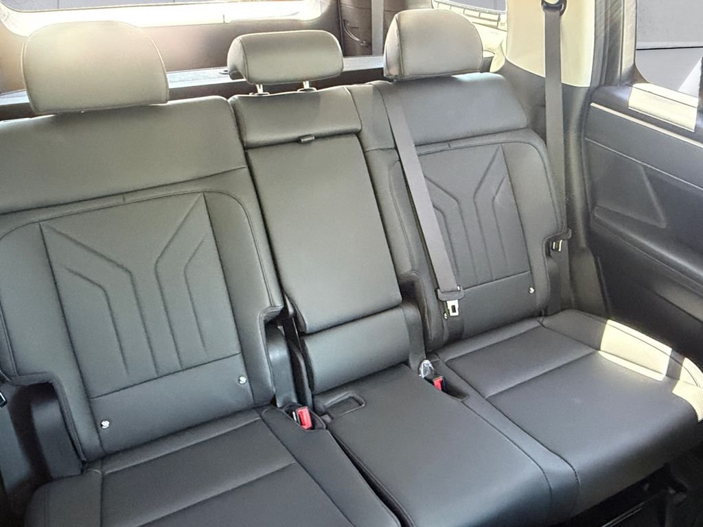 Used 2025 White Hyundai XRT image 16