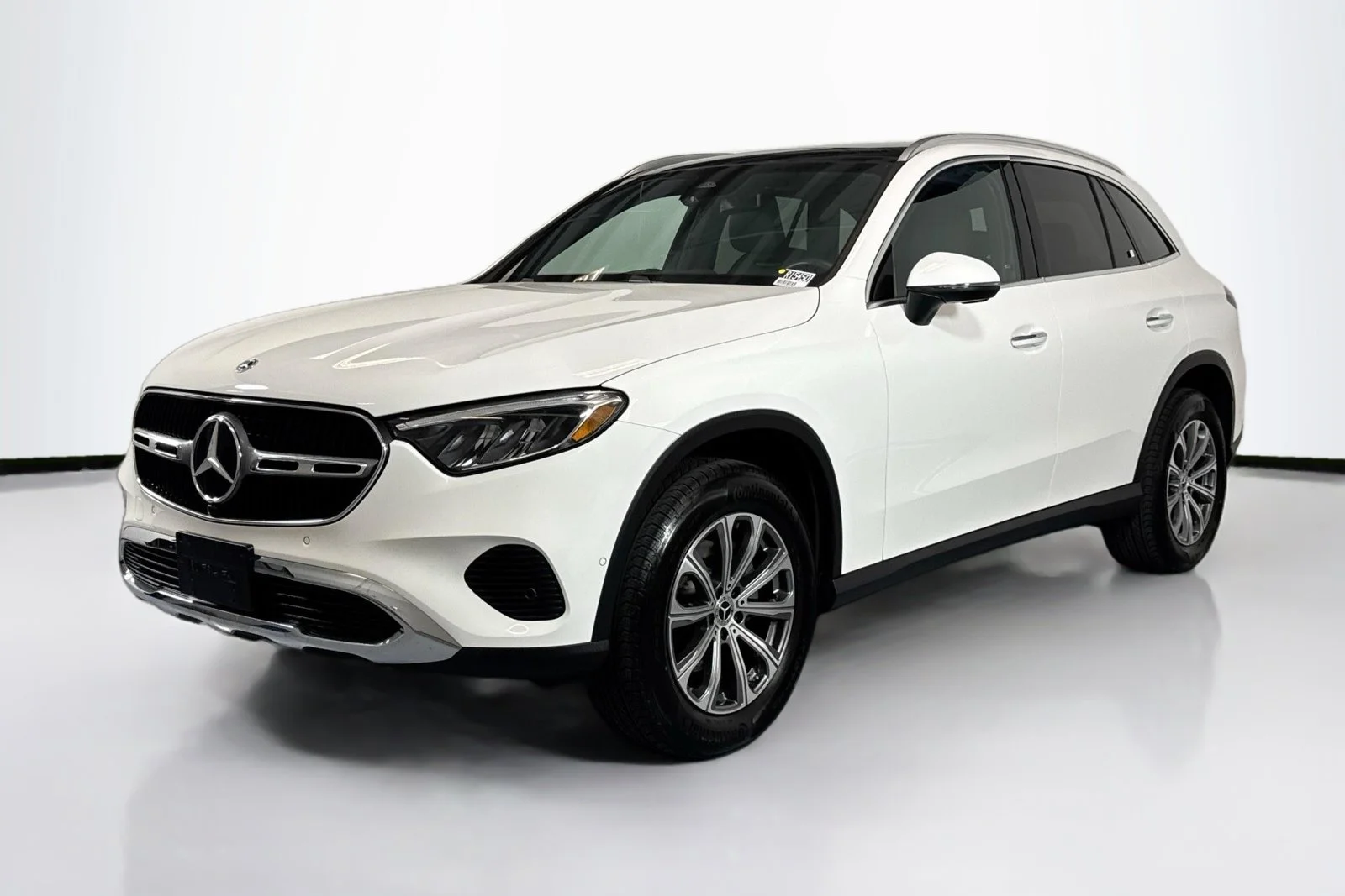Used 2026 Polar White Mercedes-Benz GLC 300 image 1
