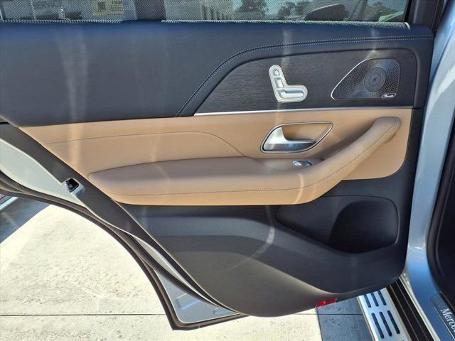 New 2026 Silver Metallic Mercedes-Benz 580 image 16