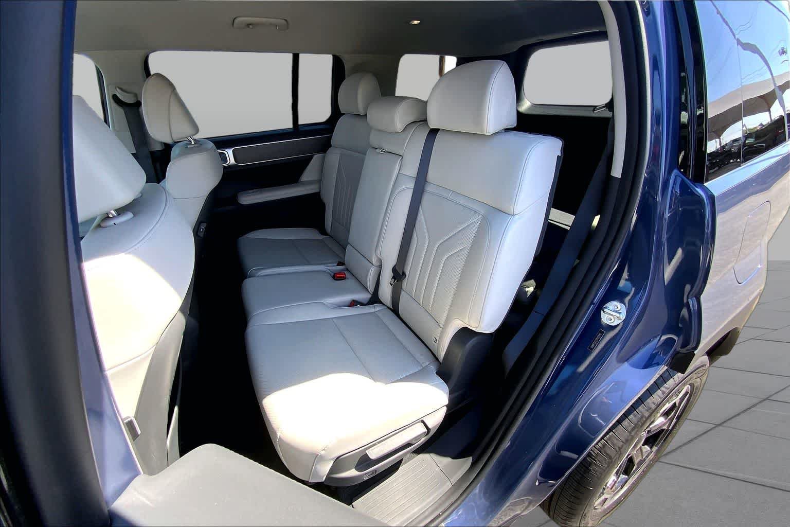 Used 2026 Atlantis Blue Hyundai SEL image 20