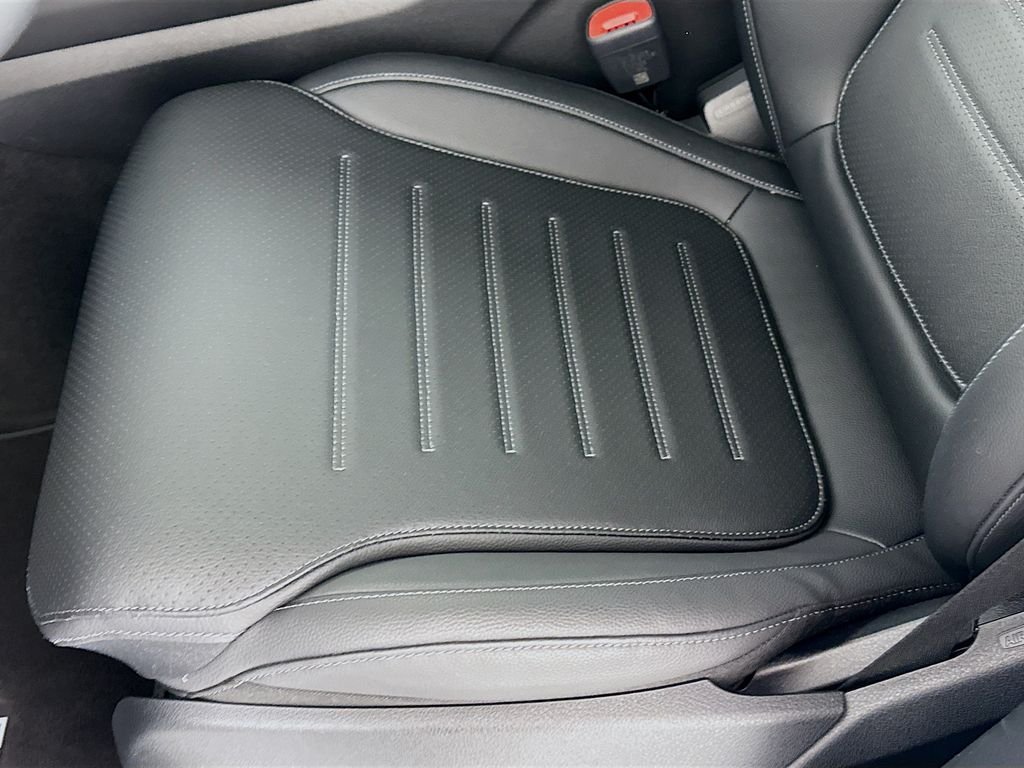 Used 2026 Silver Mercedes-Benz GLC 300 image 18