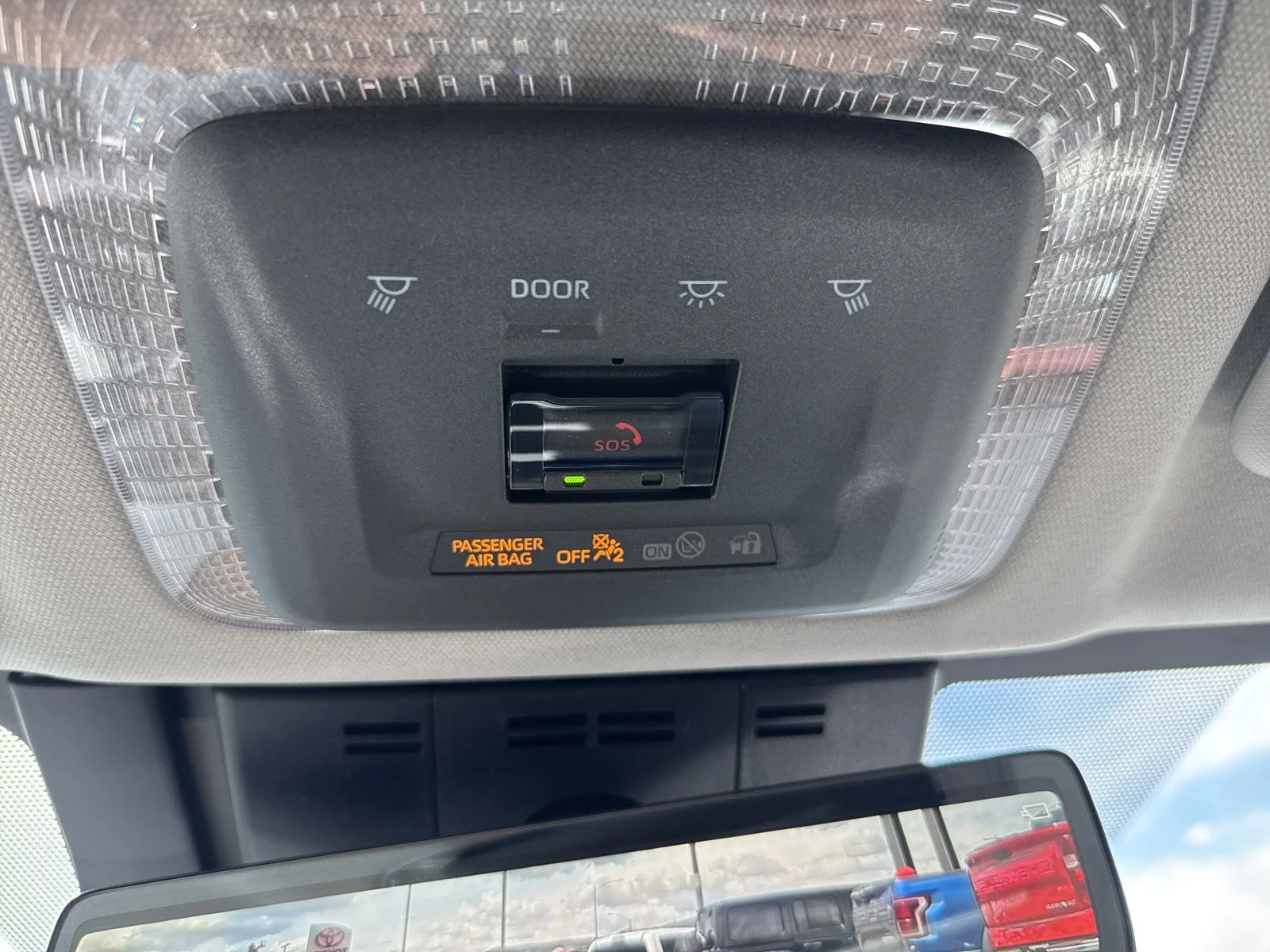 2025 Toyota Prius XSE Premium - Photo 26