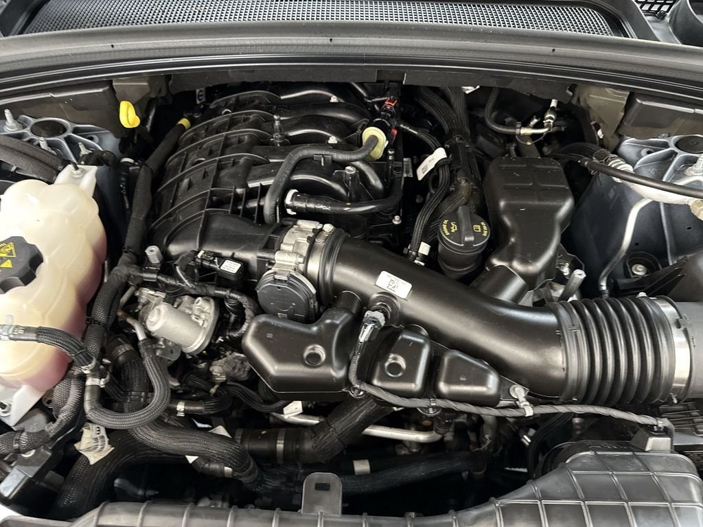 Used 2023 Silver Jeep Laredo image 31