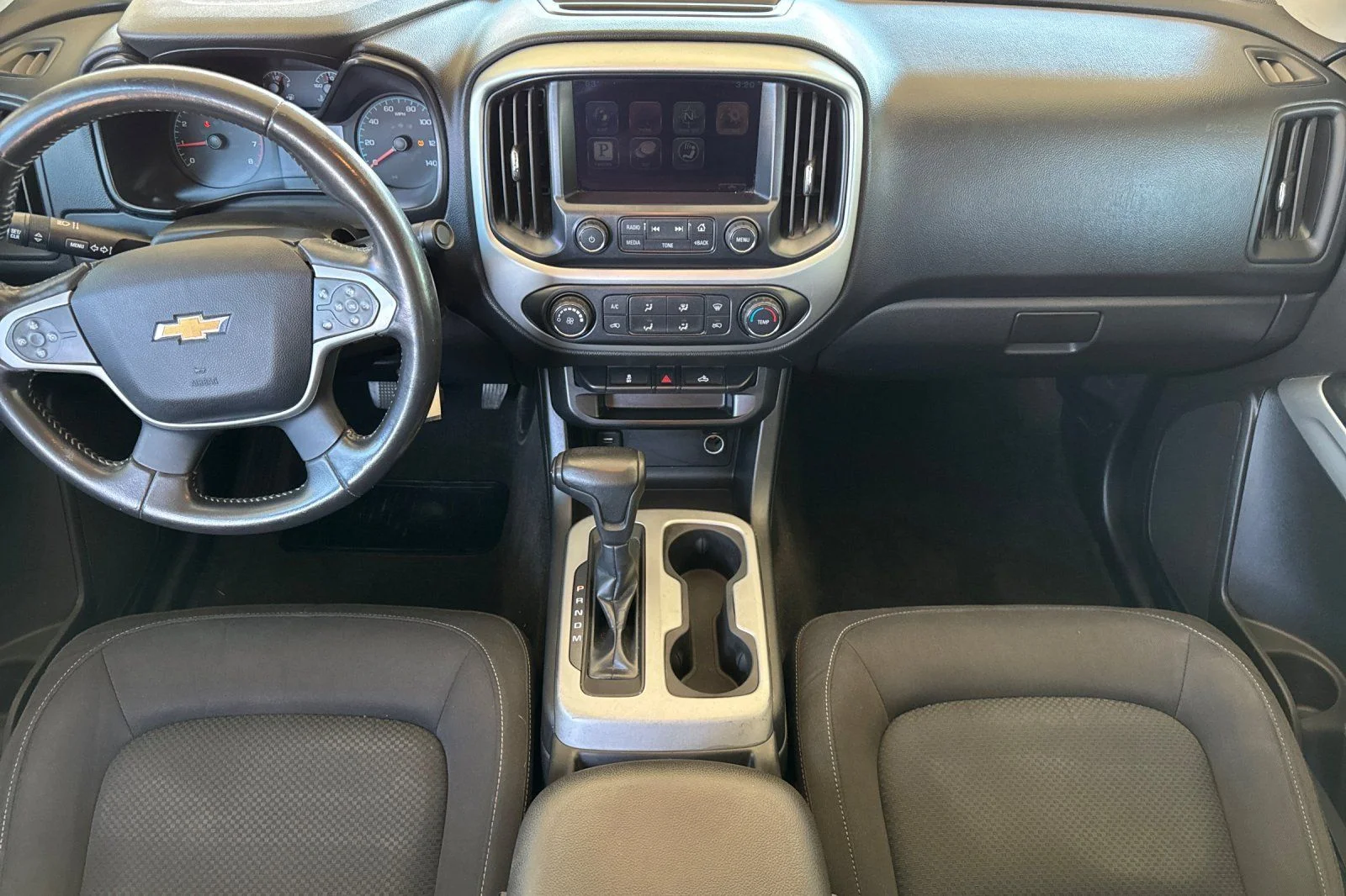 Used 2015 Red Chevrolet LT image 16