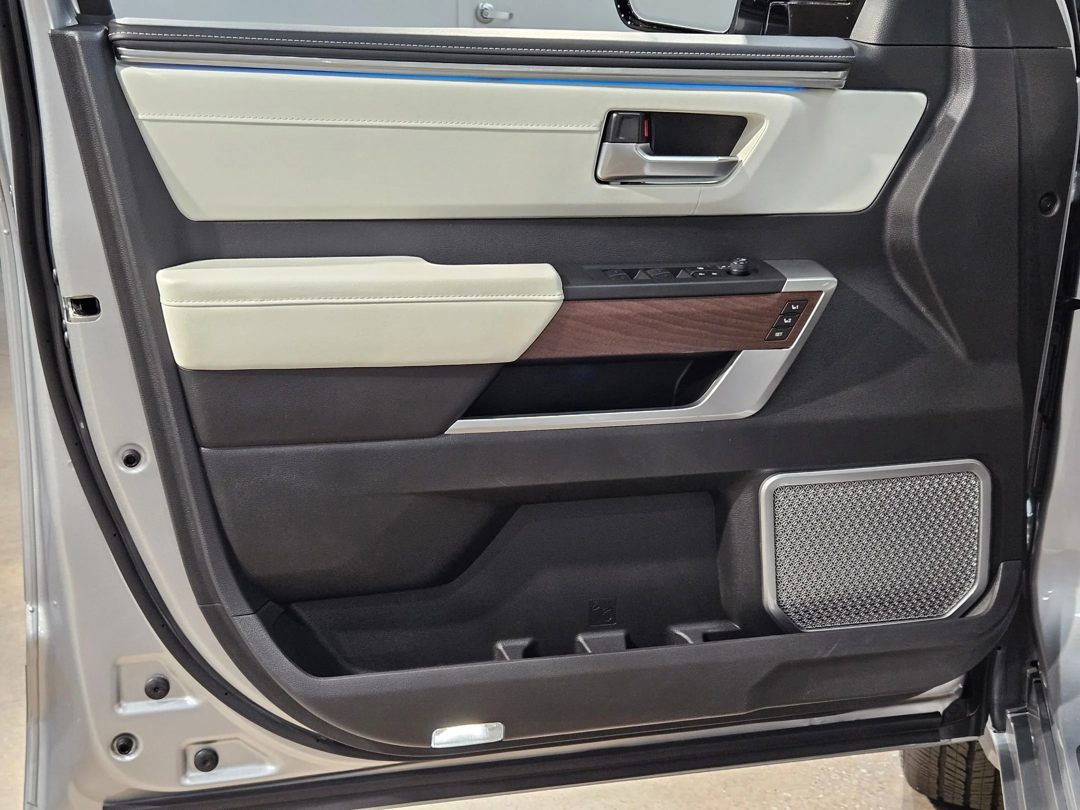 2024 Toyota Tundra Capstone - Photo 20