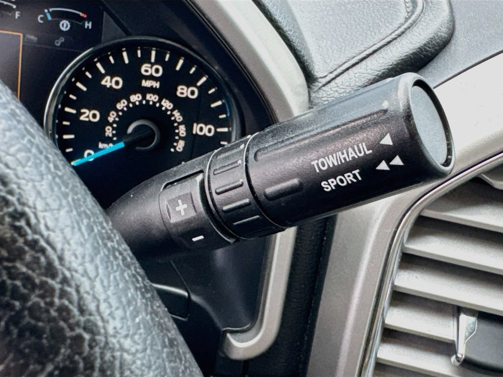 Used 2015  Ford XLT image 17