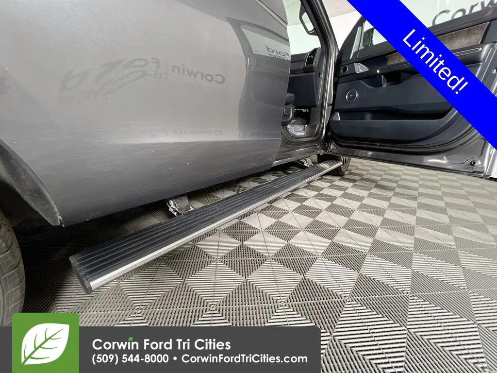Used 2021 Magnetic Ford Limited image 36