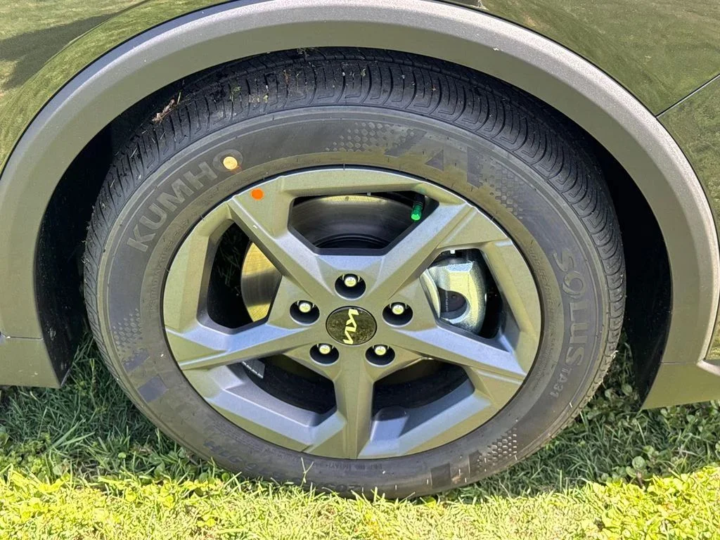 New 2026 Gray Kia LXS image 12
