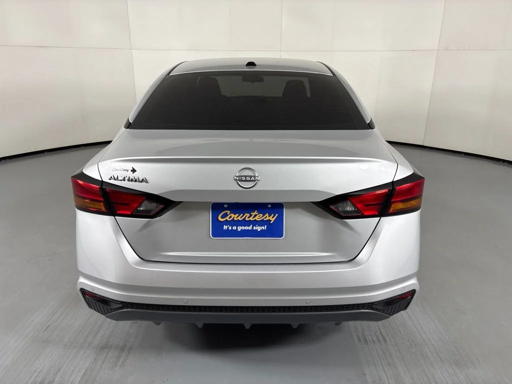 New 2026 Brilliant Silver Metallic Nissan SV image 7