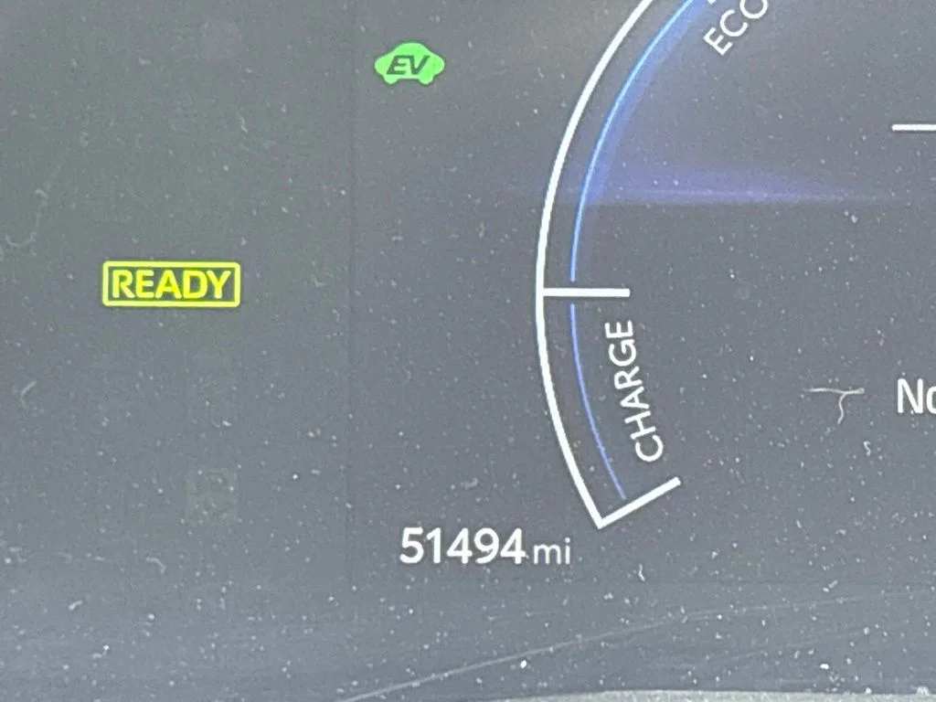Used 2025  Toyota SE image 25