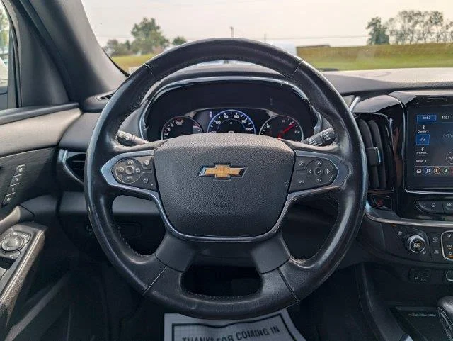 Used 2022 IRIDESCENT PEARL TRICOAT Chevrolet High Country image 14