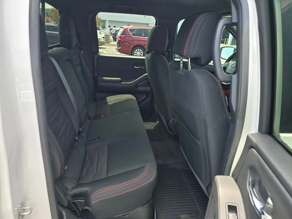 Used 2025 White Nissan PRO-X image 13