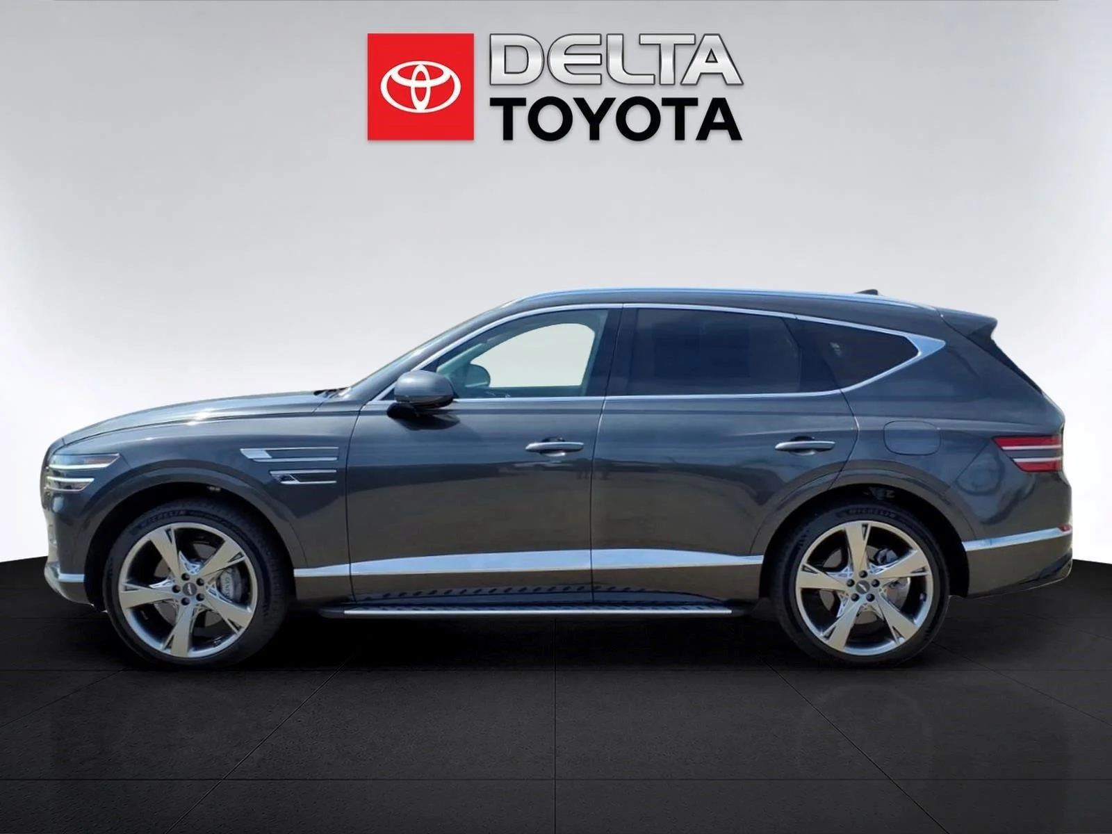Used 2024  GENESIS 3.5T AWD image 2