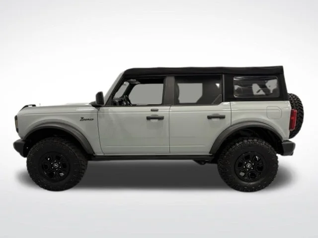 Used 2022 Green Ford Base image 5