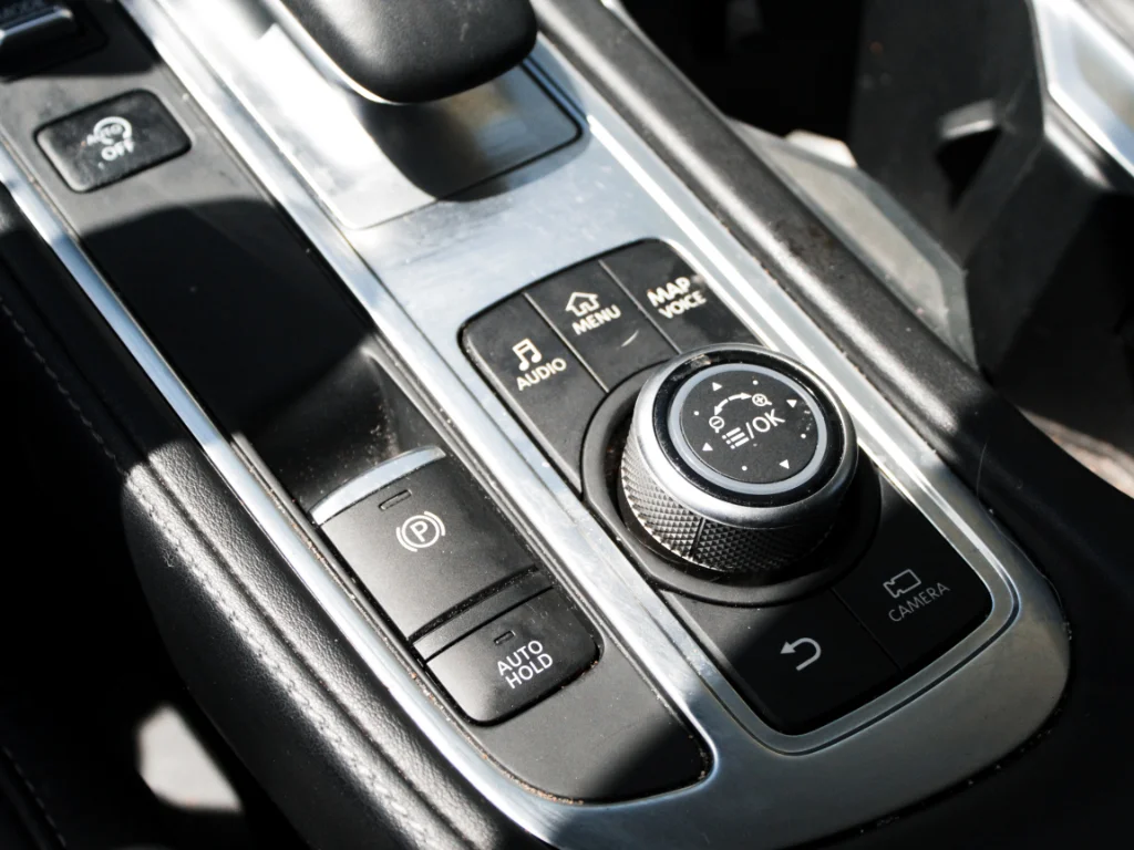 Used 2023  INFINITI Luxe image 21
