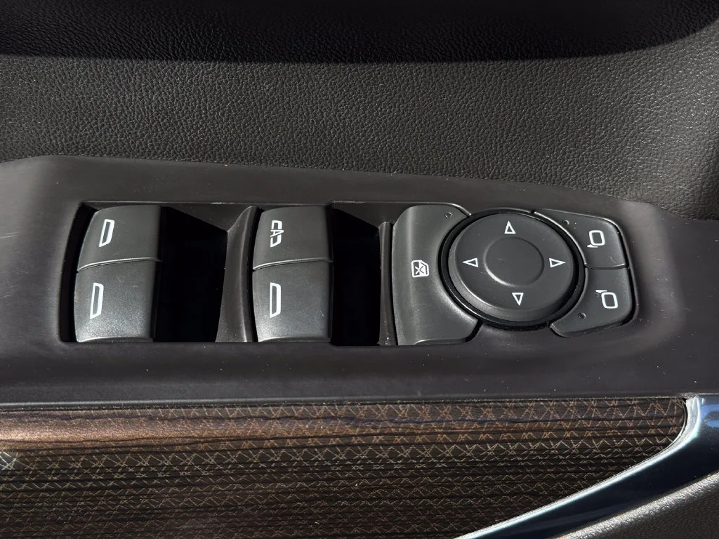 Used 2021 BLACK Chevrolet LT Trail Boss image 24