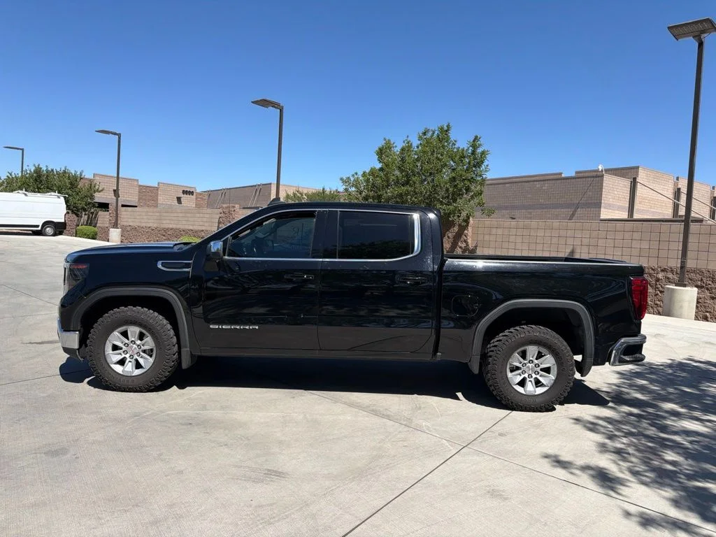 Used 2023 Black GMC SLE image 3