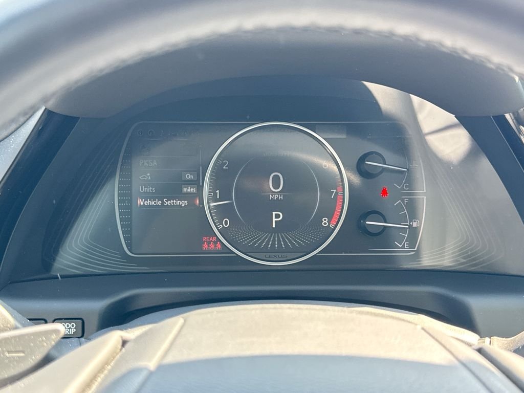 Used 2025  Lexus 350 image 3