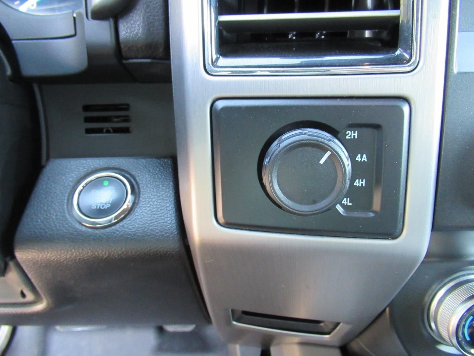 Used 2020 Blue Ford Platinum image 28