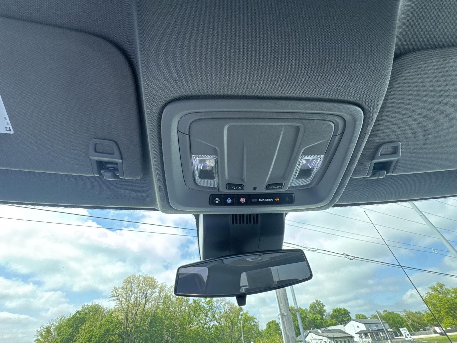 Used 2024 Summit White Chevrolet WT image 20