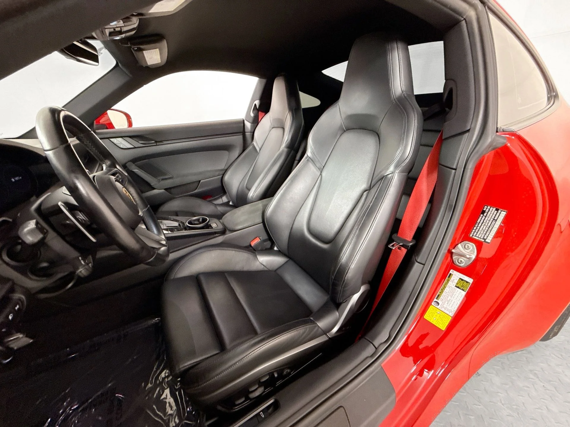 Used 2022 Guards Red Porsche Carrera 4 GTS image 9