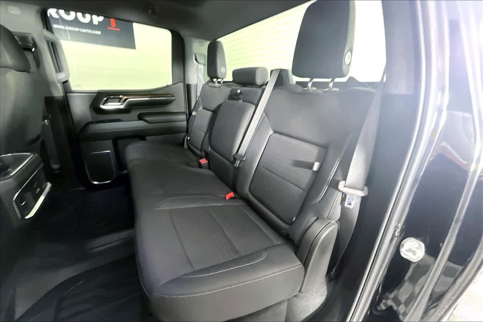 Used 2024 Onyx Black GMC Elevation image 20