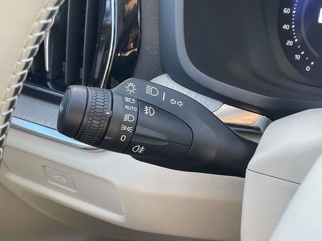 2025 Volvo V60 Cross Country Plus - Photo 12