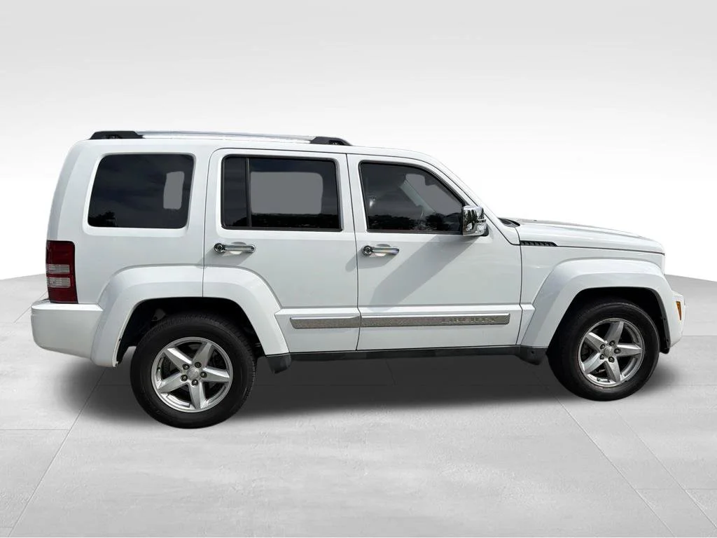 Used 2012 White Jeep Limited image 7