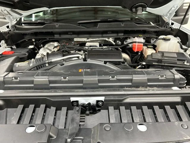 Used 2026  Chevrolet High Country image 31