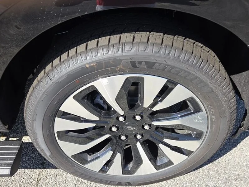 New 2026 Agate Black Metallic Ford Platinum® image 17