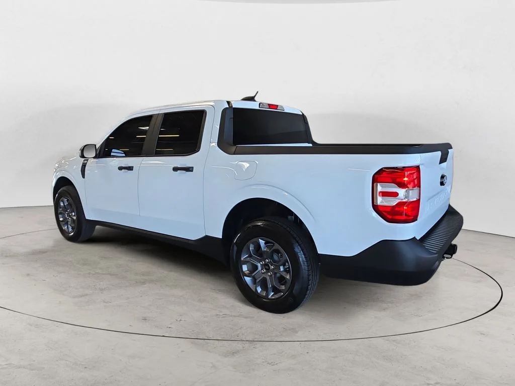 Used 2025 White Ford XLT image 7