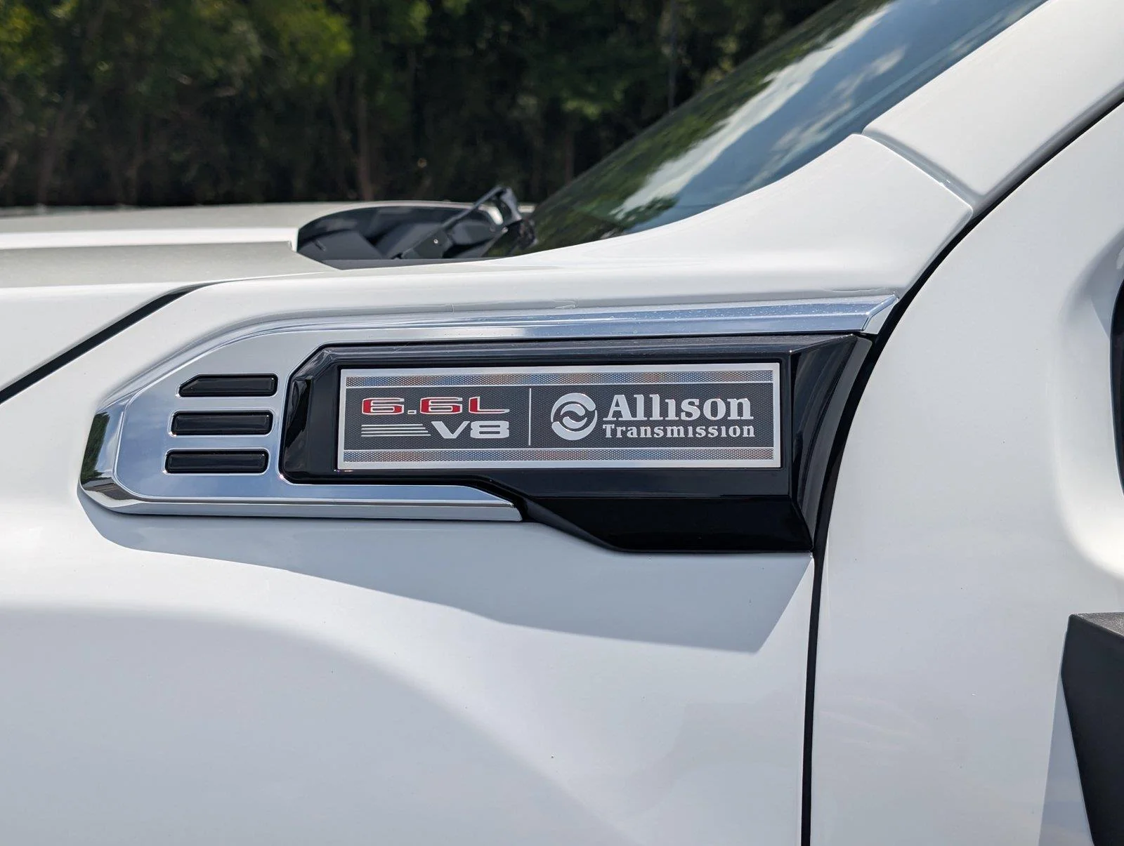 New 2026 Summit White GMC Pro image 13