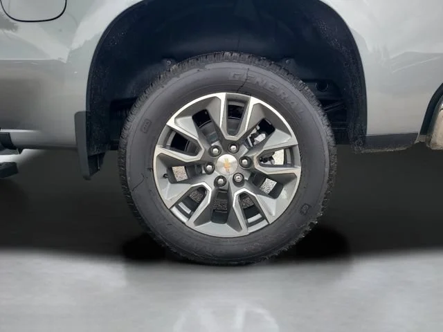 New 2026 Sterling Gray Metallic Chevrolet LT image 31