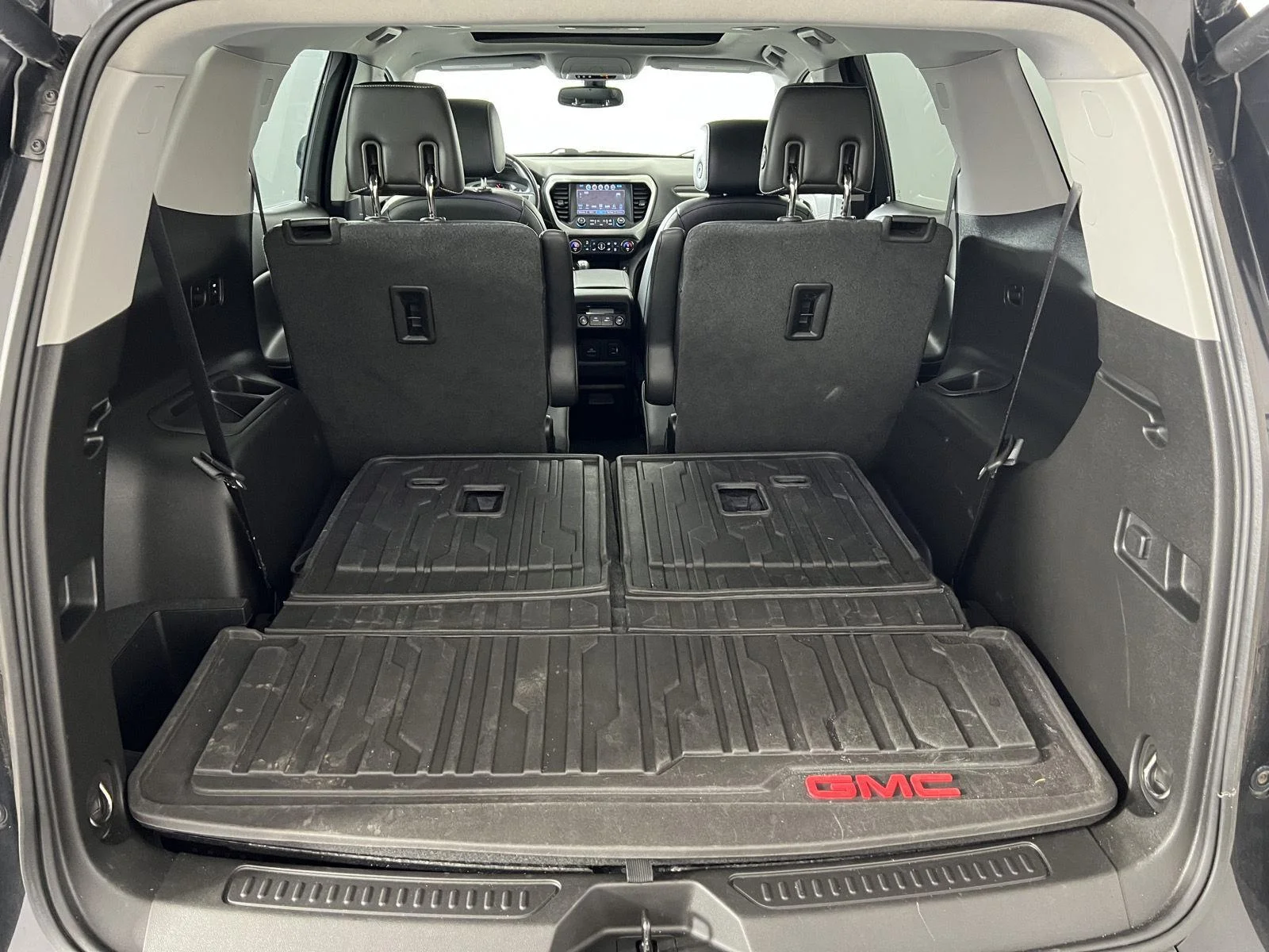 Used 2019 Ebony Twilight Metallic GMC SLT image 28