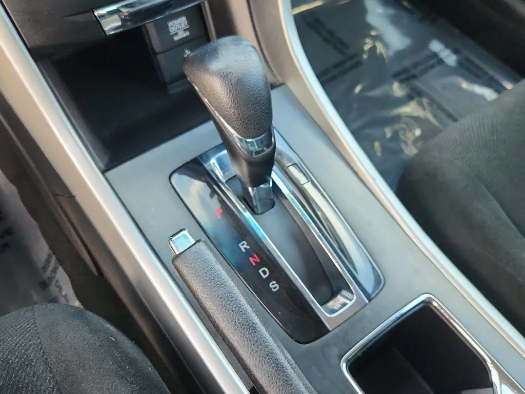 Used 2013 Gray Honda LX-S image 19